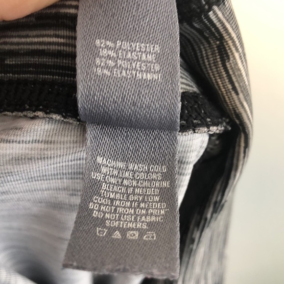 NWOT Aerie Womens Leggings Size Small Grey High Rise Capri - Picture 6 of 6